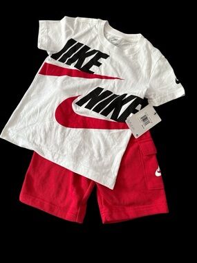 Nike Kids Two-Piece Tee & Shorts Set - White & Red Sox Size 4T